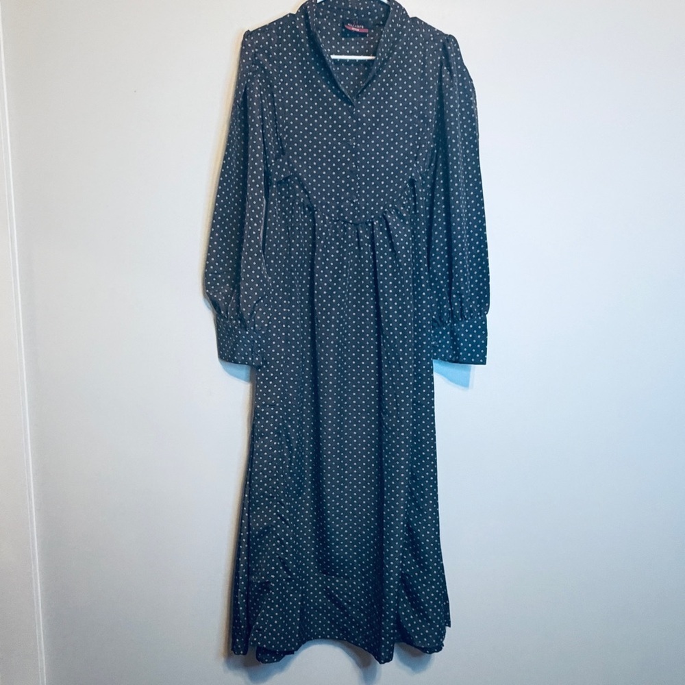 Long Sleeve Black Polka Dot Maxi Dress with V-Neck